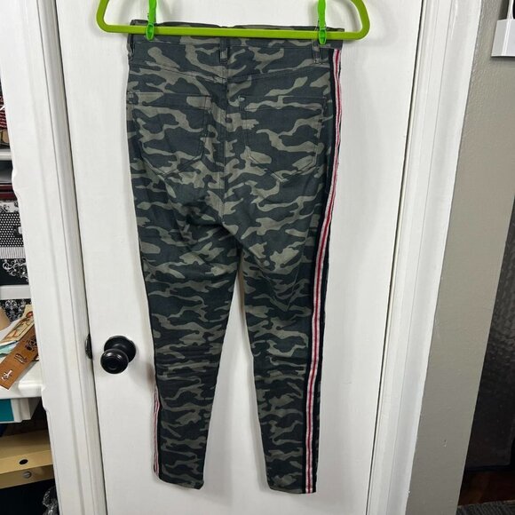 Nicole Miller Camouflage Cropped Skinny Denim Pants with Side Stripes Size 27 - Picture 8 of 11